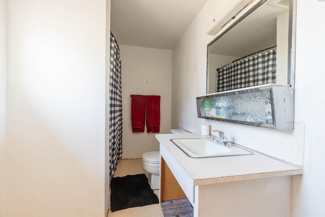 208 E 2nd, La Crosse, WA 99143 - full bathroom with vanity and curtained shower
