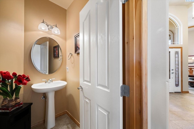 3610 S Johnson St, Kennewick, WA 99337 - bathroom with tile patterned floors and baseboards
