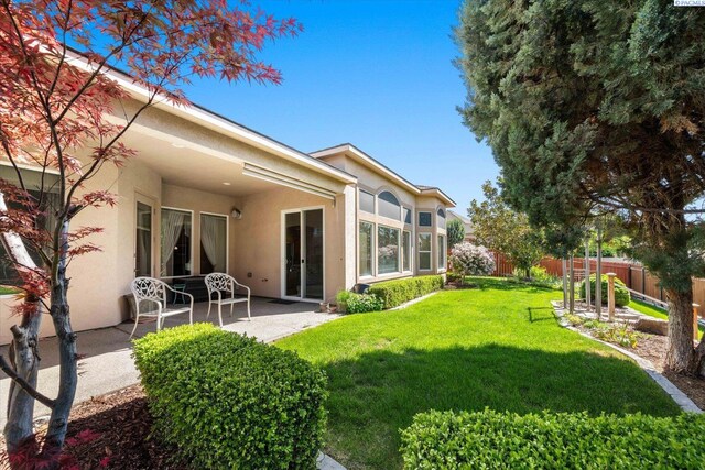 3610 S Johnson St, Kennewick, WA 99337 - view of yard with a patio area