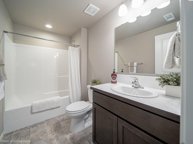 full bath with toilet, shower / bathtub combination with curtain, visible vents, and vanity