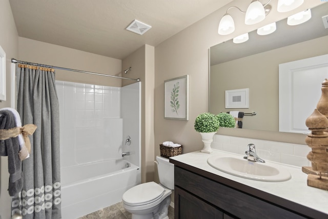 bathroom with tasteful backsplash, visible vents, toilet, shower / bath combo with shower curtain, and vanity