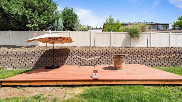 5801 Thistledown Dr, Pasco, WA 99301 - wooden terrace with fence