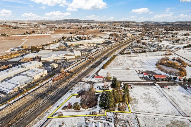 bird's eye view with a mountain view