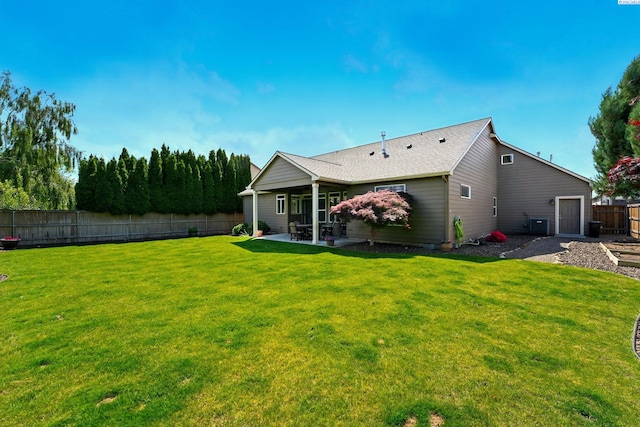 6117 Dorchester Ct, Pasco, WA 99301 - back of property with a patio area