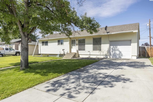 2017 Everest Ave, Richland, WA 99354 - single story home with an attached garage and concrete driveway