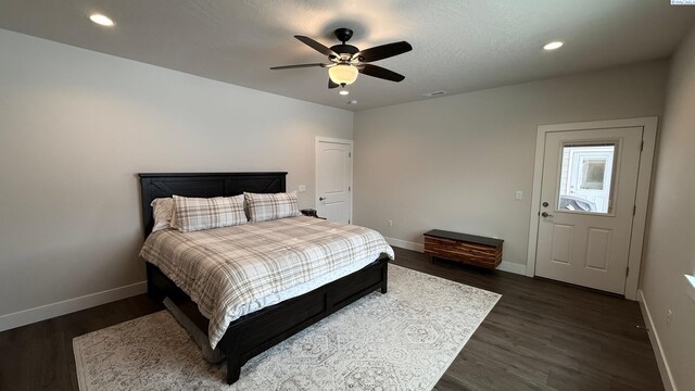 bedroom with dark wood-style floors, baseboards, a ceiling fan, and recessed lighting