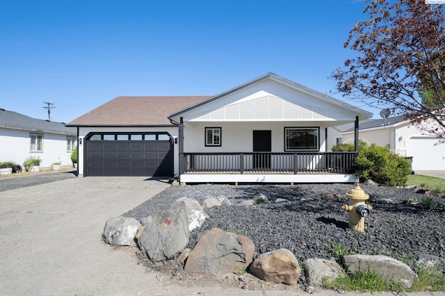 326 Casi Ct, Prosser, WA 99350 - ranch-style home featuring concrete driveway, an attached garage, and covered porch