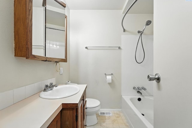 323 S Beech St, Kennewick, WA 99336 - full bath featuring tub / shower combination and vanity