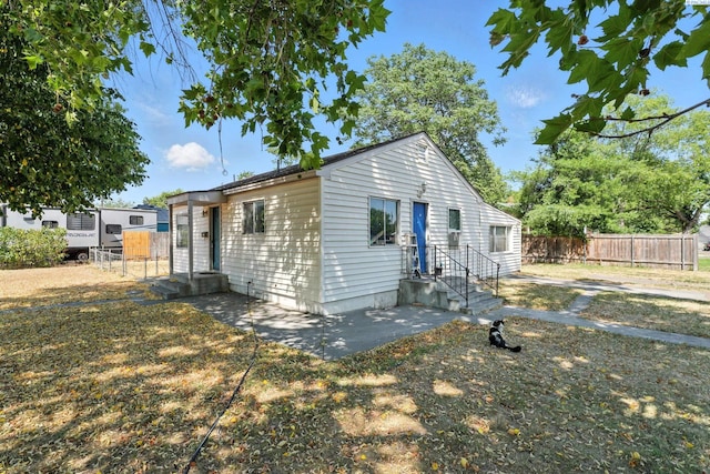 323 S Beech St, Kennewick, WA 99336 - view of front facade