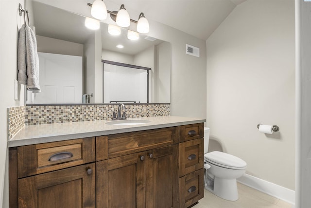 bathroom with baseboards, tasteful backsplash, toilet, and visible vents