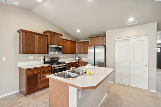 6834 W 25th Ave, Kennewick, WA 99338 - kitchen featuring visible vents, a sink, light countertops, appliances with stainless steel finishes, and lofted ceiling