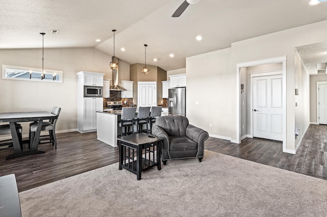 26 Molly Rose Ct, Prosser, WA 99350 - living area with visible vents, baseboards, recessed lighting, a ceiling fan, and dark wood finished floors