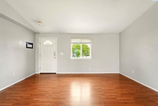 4721 Holly Way, West Richland, WA 99353 - entrance foyer with wood finished floors and baseboards