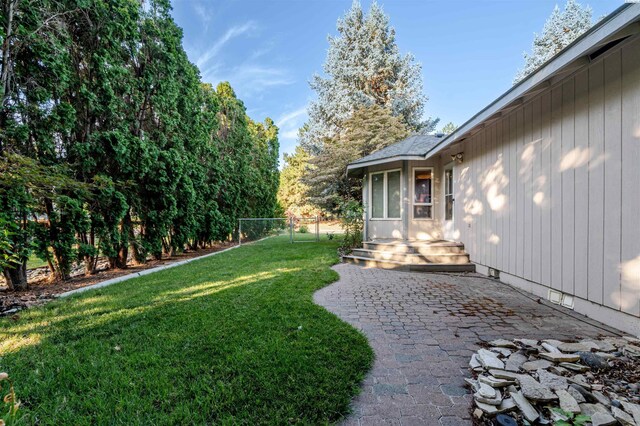 1741 April Loop, Richland, WA 99352 - view of yard featuring a patio area