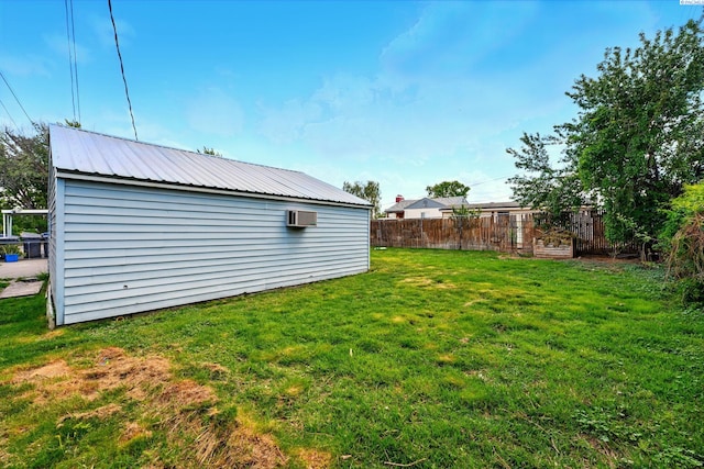 616 S Conway St, Kennewick, WA 99336 - view of yard with a wall unit AC and an outdoor structure
