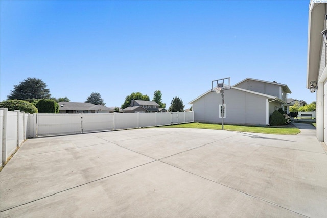 10219 W Argent Rd, Pasco, WA 99301 - view of patio / terrace featuring basketball court