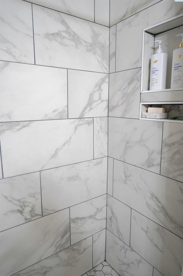 1135 SW Lost Trail Dr, Pullman, WA 99163 - bathroom view of tiled shower