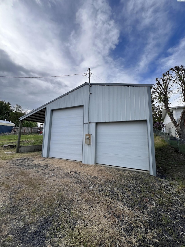 225 W Alder St, Palouse, WA 99161 - detached garage featuring fence