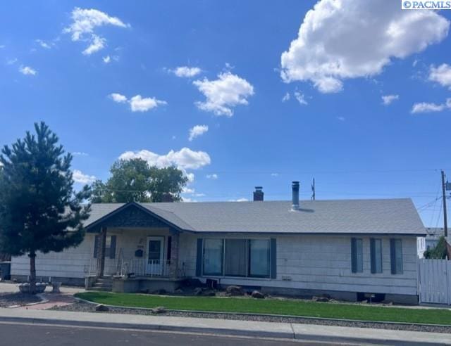 1529 Mcpherson Ave, Richland, WA 99352 - photo 1