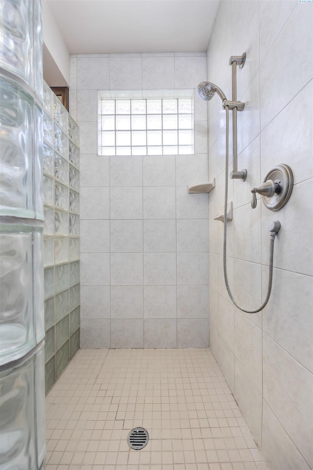3501 W 42nd Ave, Kennewick, WA 99337 - full bath with tiled shower