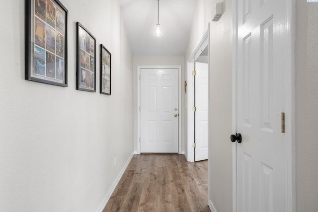 1707 W 25th Pl, Kennewick, WA 99337 - hall featuring wood finished floors and baseboards