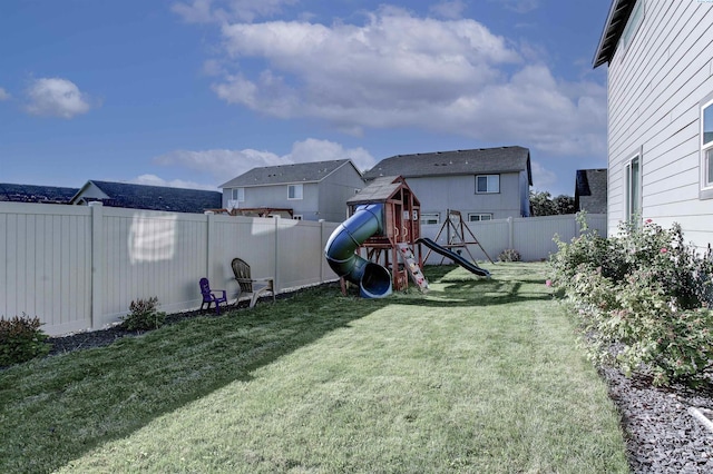 2140 W 23rd Ave, Kennewick, WA 99337 - fenced backyard featuring a playground