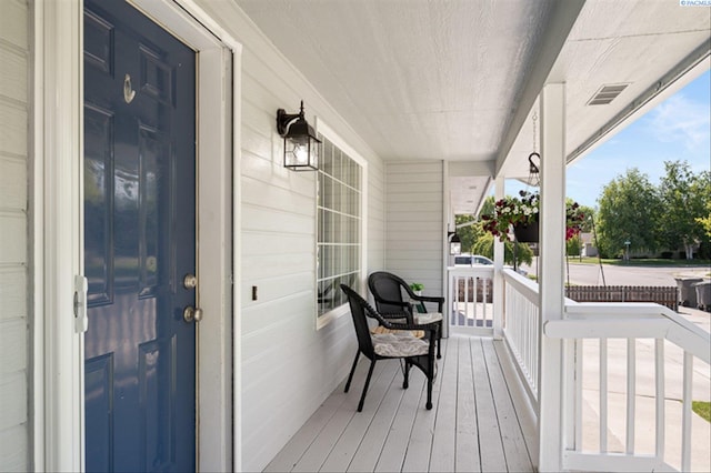 2302 W 31st Ave, Kennewick, WA 99337 - view of wooden porch