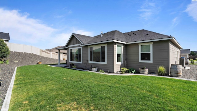 6012 W 31st Ave, Kennewick, WA 99336 - rear view of house with roof with shingles
