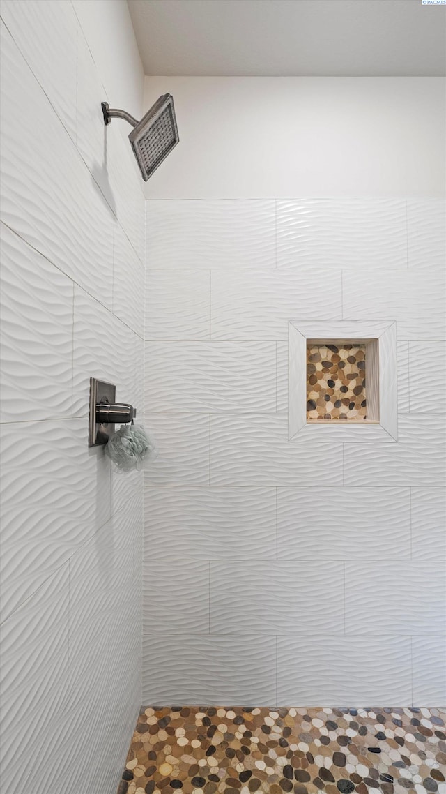 6012 W 31st Ave, Kennewick, WA 99336 - bathroom view of tiled shower
