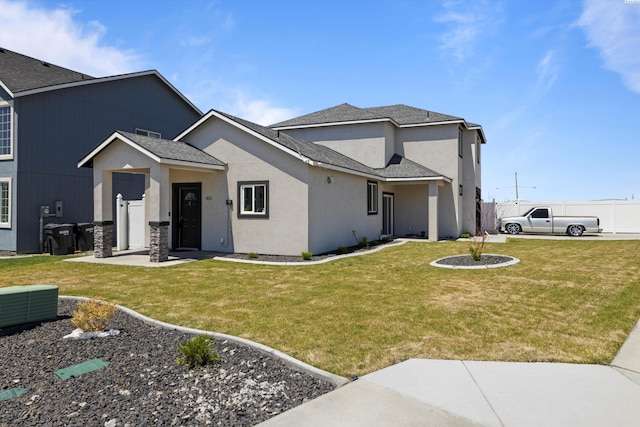 view of front of house featuring a front yard