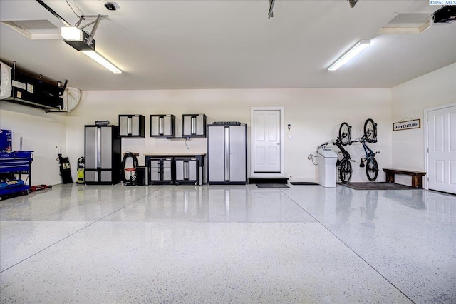 87021 Summit View Dr, Kennewick, WA 99338 - garage featuring a garage door opener