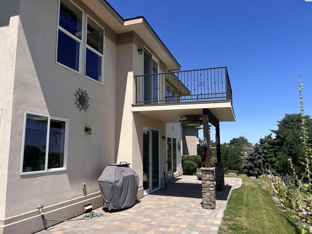 3405 S Johnson St, Kennewick, WA 99337 - patio / terrace with area for grilling and a patio