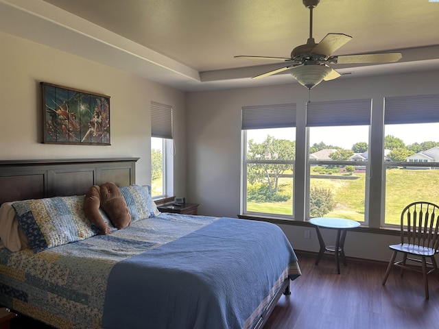 3405 S Johnson St, Kennewick, WA 99337 - bedroom featuring wood finished floors and ceiling fan