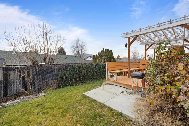 4763 Poppy St, West Richland, WA 99353 - view of yard featuring a pergola and a deck