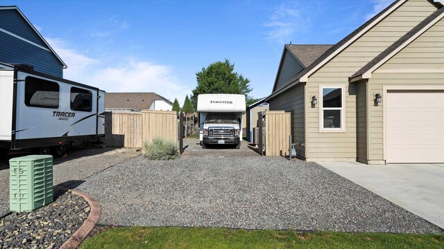 6102 Westmoreland Ln, Pasco, WA 99301 - view of home's exterior with concrete driveway