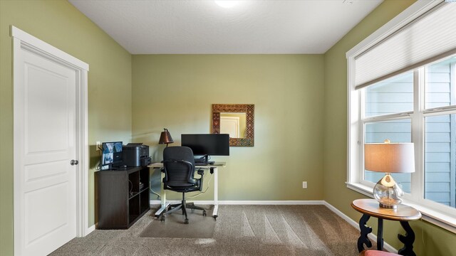 6102 Westmoreland Ln, Pasco, WA 99301 - carpeted home office with baseboards