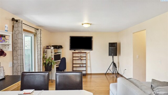 235 E Lilac Pl, Othello, WA 99344 - living area featuring wood finished floors