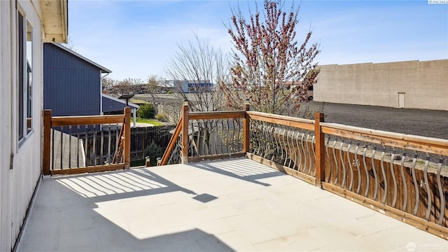 235 E Lilac Pl, Othello, WA 99344 - view of patio with a balcony and fence