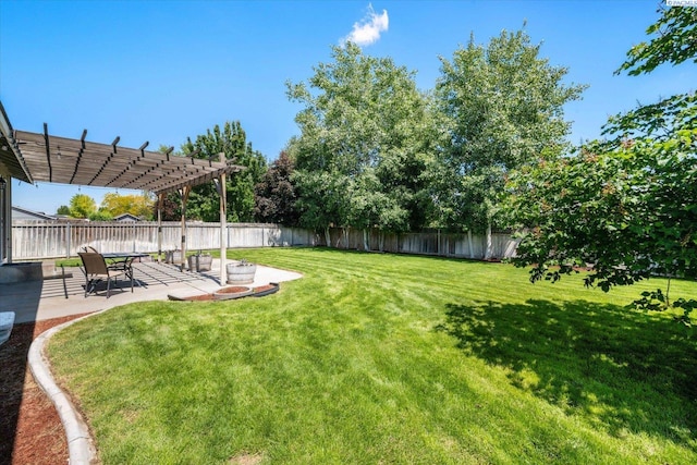 4607 Yuma Dr, Pasco, WA 99301 - view of yard with a pergola and a patio area