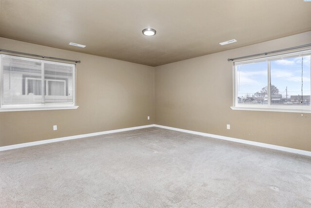 1408 Singh Ln, Sunnyside, WA 98944 - unfurnished room featuring carpet flooring