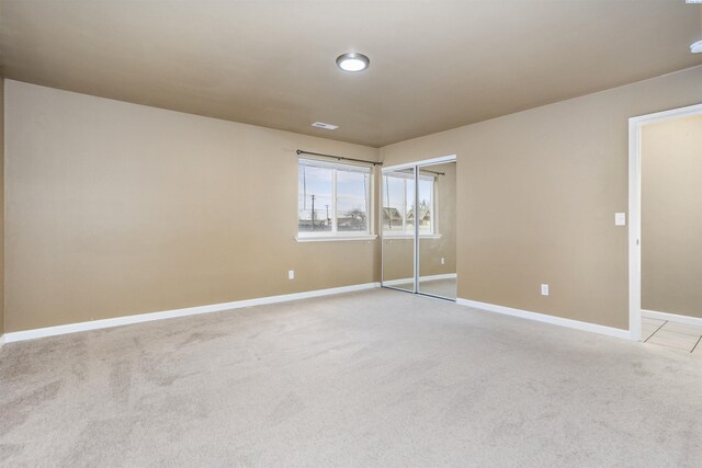 1408 Singh Ln, Sunnyside, WA 98944 - empty room with light colored carpet