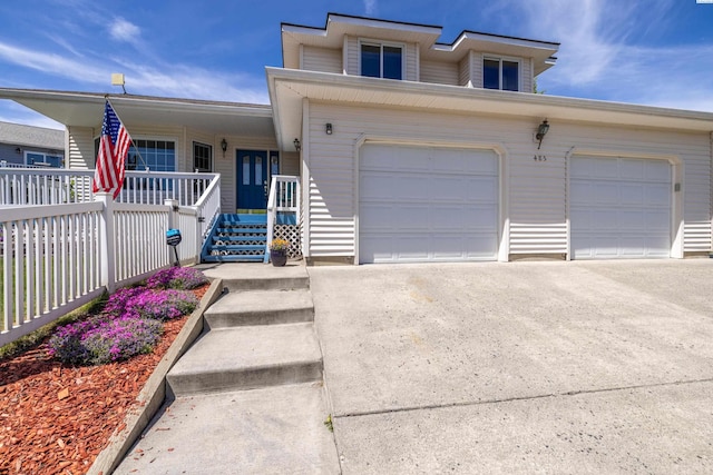 485 NW Thomas St, Pullman, WA 99163 - view of front facade featuring covered porch and driveway