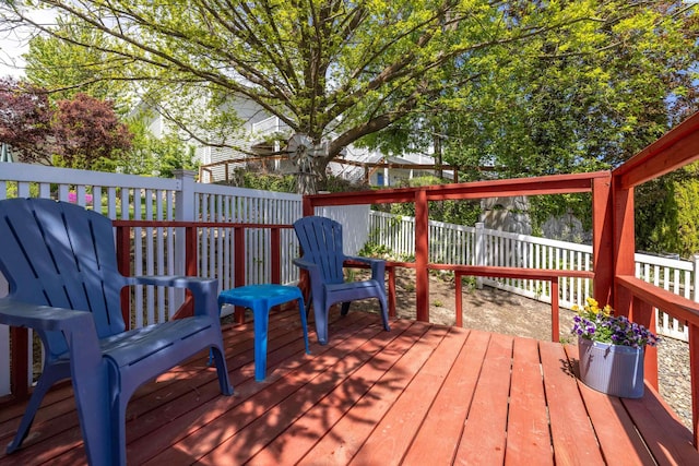 485 NW Thomas St, Pullman, WA 99163 - wooden deck with a fenced backyard