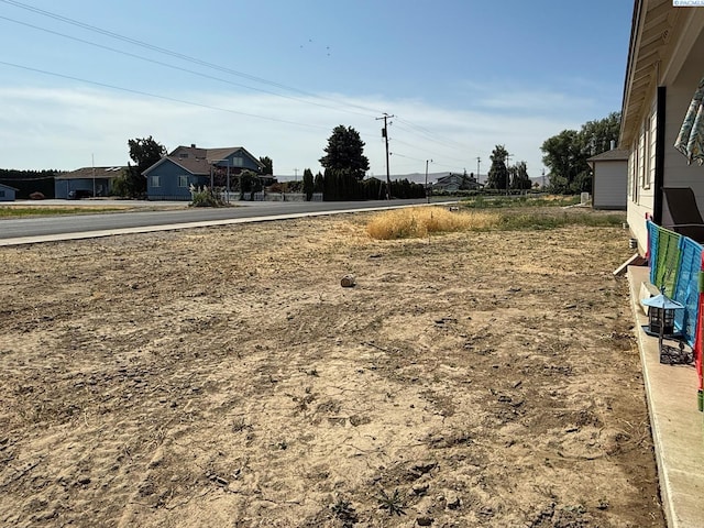 1609 Diamond Ave, Grandview, WA 98930 - view of yard