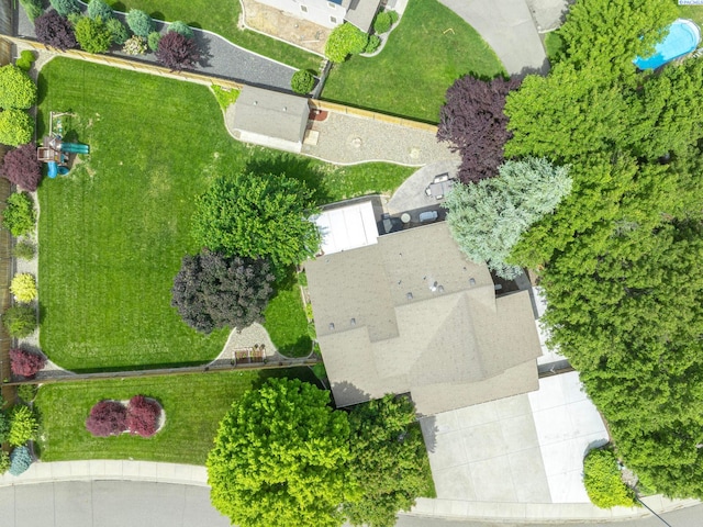 612 S Young St, Kennewick, WA 99336 - drone / aerial view