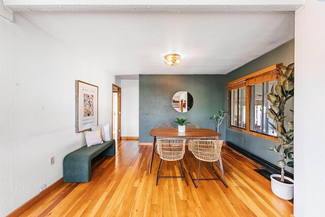 1830 Hunt Pt, Richland, WA 99354 - dining area featuring wood finished floors and baseboards