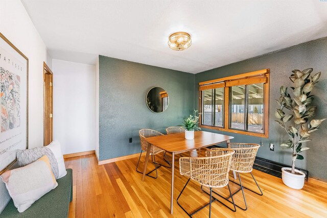 1830 Hunt Pt, Richland, WA 99354 - dining room featuring wood finished floors and baseboards