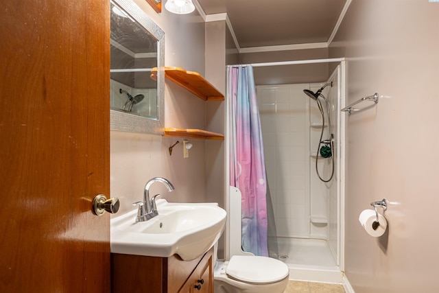 bathroom featuring crown molding, vanity, toilet, and curtained shower