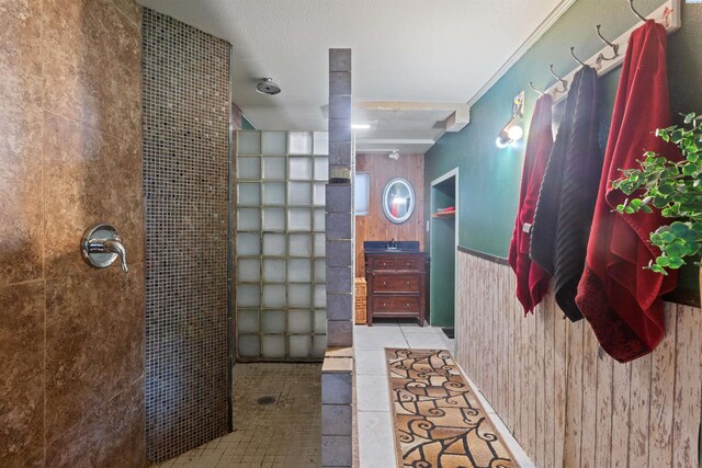 1506 Wilson St, Richland, WA 99354 - full bath featuring a walk in shower, tile patterned flooring, and vanity