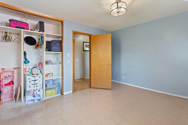 1506 Wilson St, Richland, WA 99354 - unfurnished bedroom with baseboards and tile patterned floors